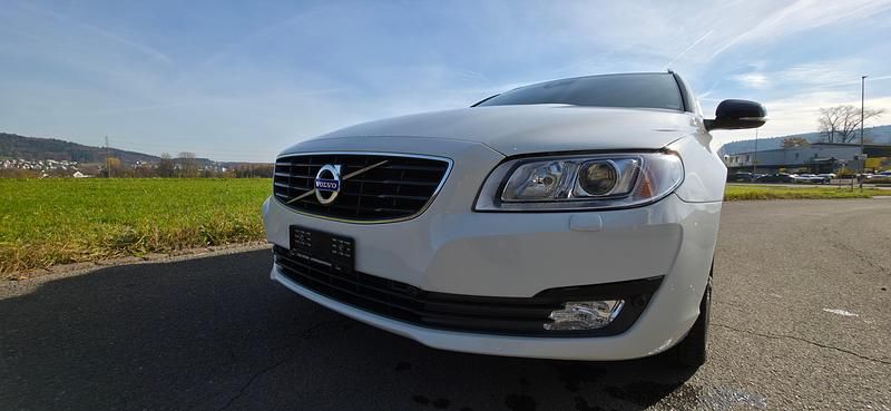 Gebraucht 2015 Volvo V70 Momentum Kombi | CHF 18’200 - Bild 1/4