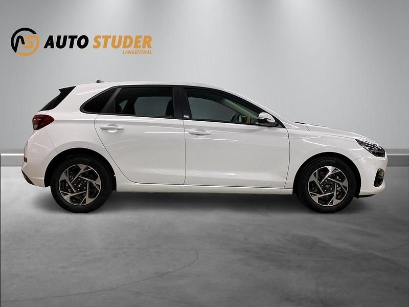 Neu Hyundai i30 140 PS (102 kW) 2025 Weiss Limousine