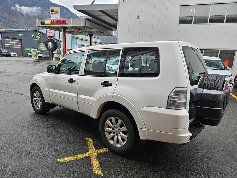Gebraucht Mitsubishi Pajero Plus 200 PS (147 kW) 2011 SUV