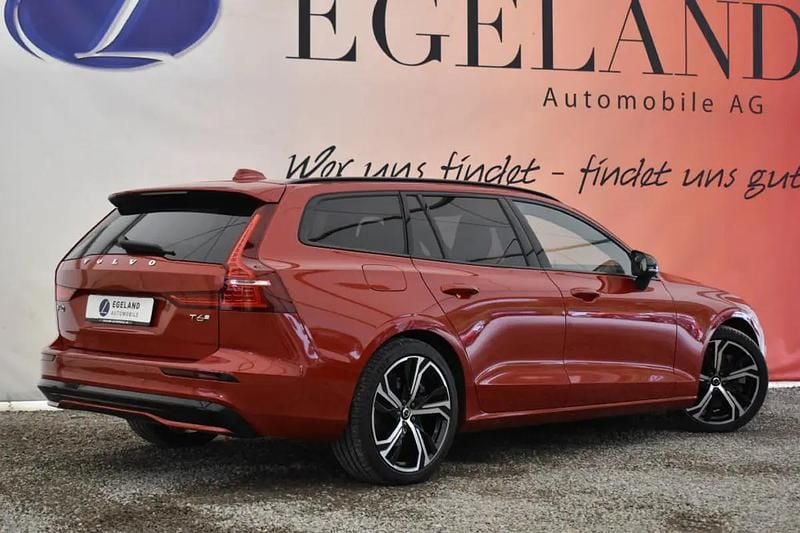 Gebraucht Volvo V60 Ultra 349 PS (256 kW) 2025 Rot Kombi