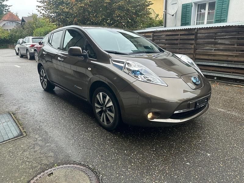 Gebraucht 2017 Nissan Leaf Tekna Kleinwagen | CHF 7’900 - Bild 1/4