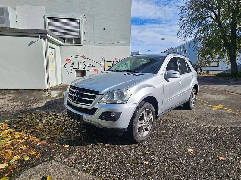 Gebraucht 2010 Mercedes ML350 SUV | CHF 8’999 - Bild 1/4