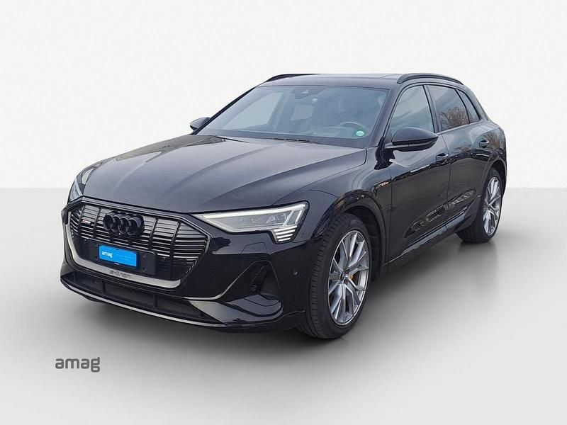 Mythosschwarz metallic Gebraucht 2021 Audi e-tron Black Edition SUV | CHF 31’270 (Guter Preis) - Bild 1/4