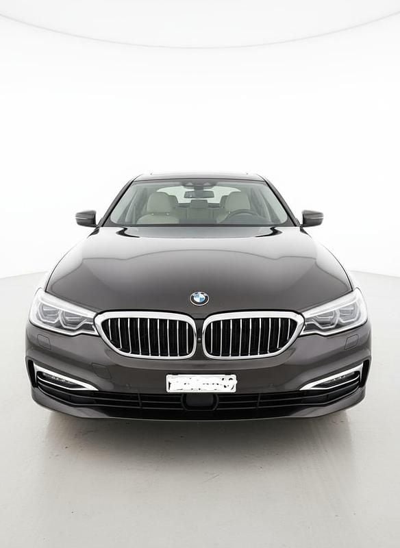 Gebraucht BMW 530 Luxury Line 300 PS (220 kW) 2017