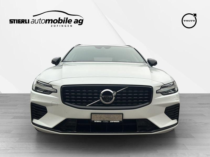 Gebraucht Volvo V60 R-Design 392 PS (288 kW) 2021 Kombi