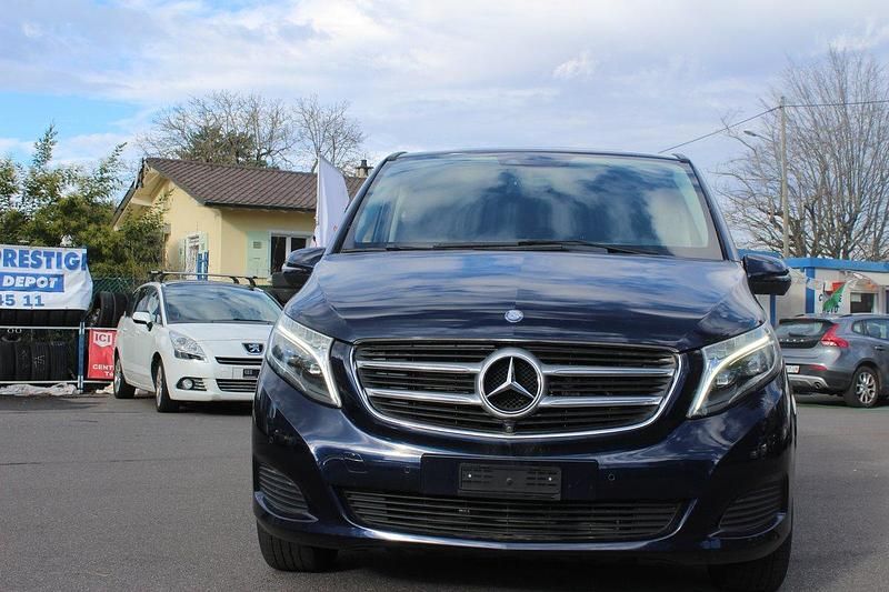 Gebraucht Mercedes V220 Exclusive 163 PS (119 kW) 2017 Van / Kleinbus