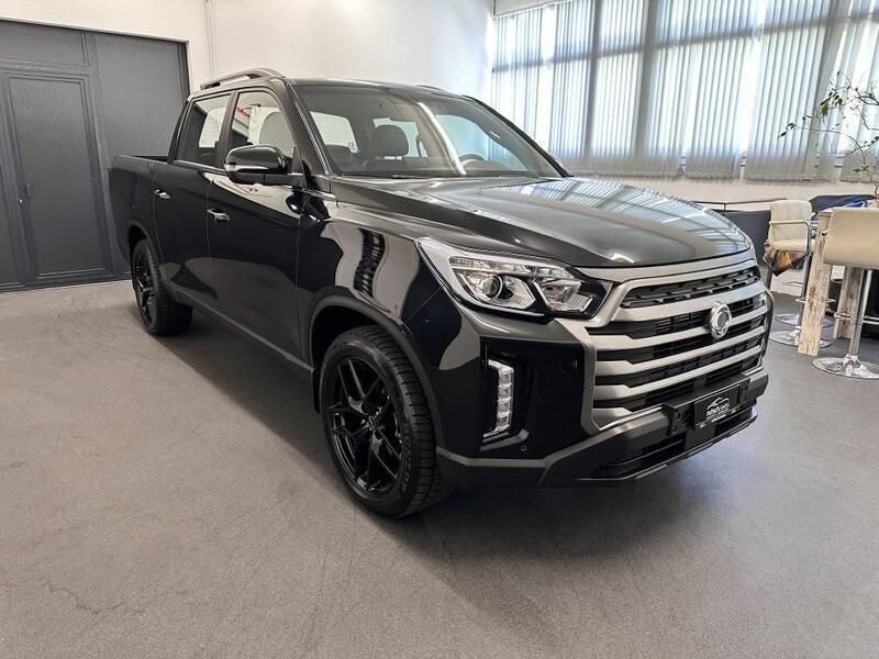 Schwarz Gebraucht 2023 Ssangyong (KGM) Musso Sapphire SUV | CHF 41’900 - Bild 1/4