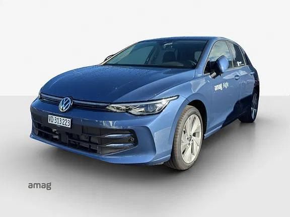 Anemone blue metallic Gebraucht 2025 VW Golf VIII United Limousine | CHF 30’990 (Fairer Preis) - Bild 1/4