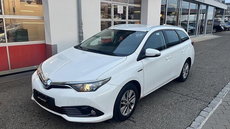 Gebraucht 2017 Toyota Auris Touring Sports Comfort Kombi | CHF 7’890 (Fairer Preis) - Bild 1/4