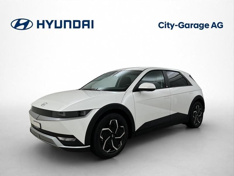 Weiss Neu 2025 Hyundai Ioniq Kleinwagen | CHF 40’190 - Bild 1/4