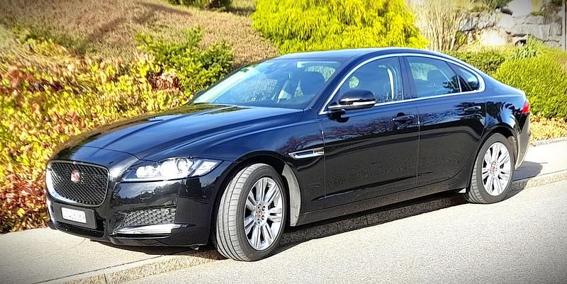 Gebraucht Jaguar XF Prestige 180 PS (132 kW) 2017