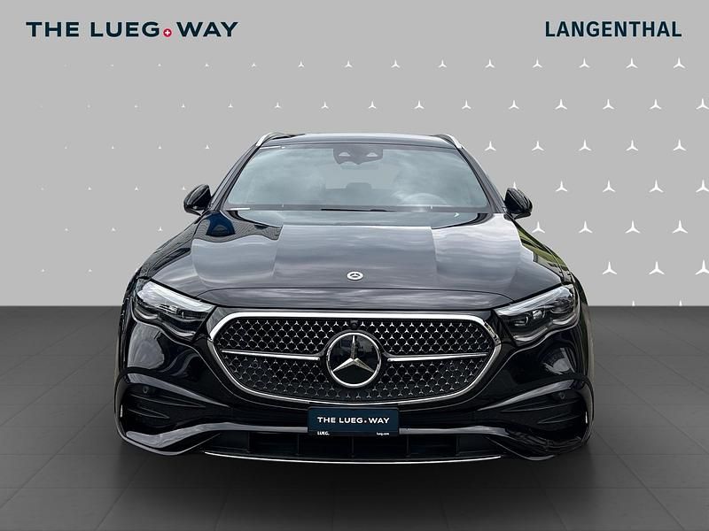 Gebraucht Mercedes E220 196 PS (144 kW) 2023 Schwarz Kombi