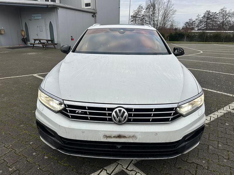 Gebraucht 2016 VW Passat R-line Kombi | CHF 9’900 (Fairer Preis) - Bild 1/4