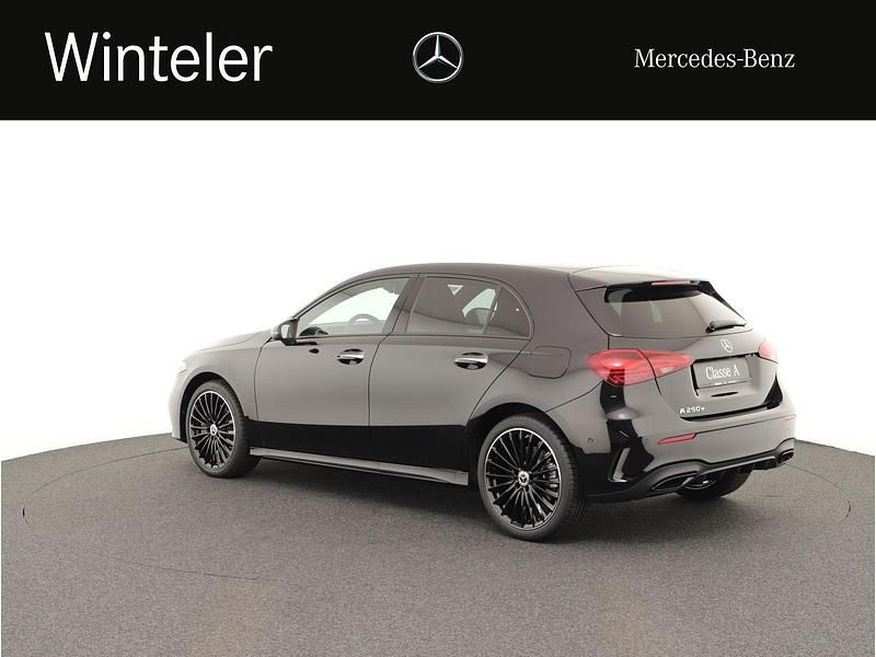 Neu Mercedes A250 163 PS (119 kW) 2025 Schwarz Limousine