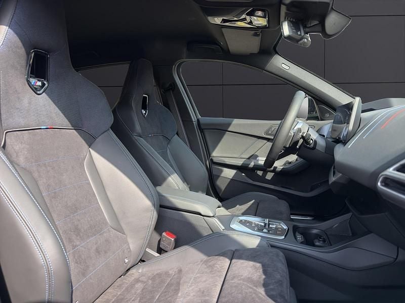 Grau Neu 2025 BMW 123 Performance Kleinwagen | CHF 60’800 (Etwas zu teuer) - Bild 1/4