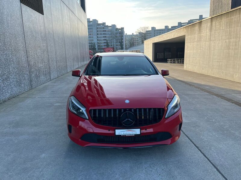 Gebraucht Mercedes A180 Night 122 PS (89 kW) 2015