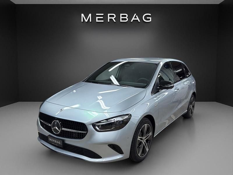 Neu Mercedes B250e 216 PS (158 kW) 2026 Silber Van / Kleinbus