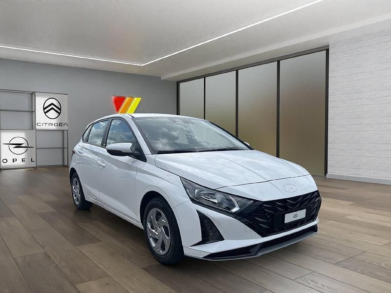 Gebraucht Hyundai i20 101 PS (74 kW) 2024 Weiss Limousine
