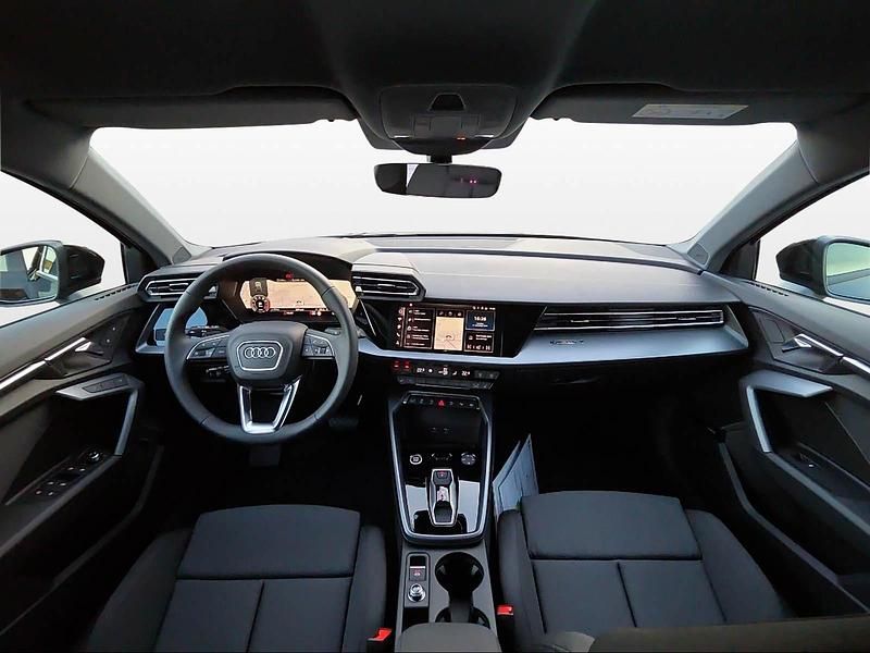 Neu Audi A3 Advanced 204 PS (150 kW) 2025 Schwarz Limousine