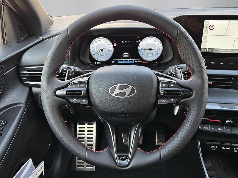 Neu Hyundai i20 N Line 100 PS (73 kW) 2025 Schwarz Limousine