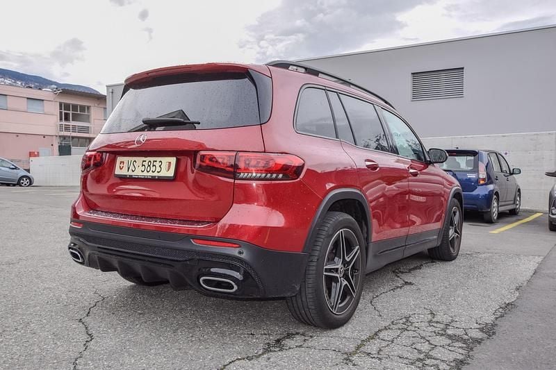 Gebraucht 2021 Mercedes GLB250 AMG line SUV | CHF 34’900 (Superpreis) - Bild 1/4