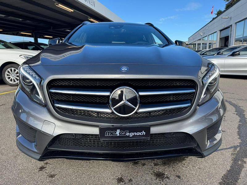 Gebraucht Mercedes GLA250 AMG line 211 PS (155 kW) 2016 SUV