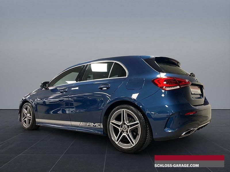 Gebraucht Mercedes A180 AMG line 136 PS (100 kW) 2021 Blau Limousine