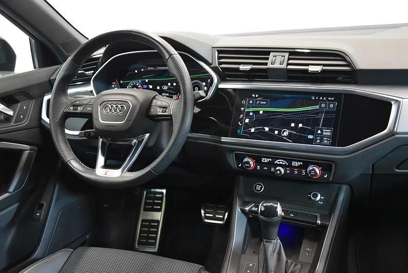 Gebraucht Audi Q3 Sportback Attraction 150 PS (110 kW) 2026 Gray SUV