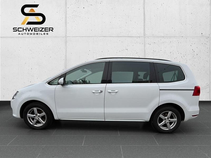 Gebraucht VW Sharan Trendline 150 PS (110 kW) 2016 Weiss Van / Kleinbus