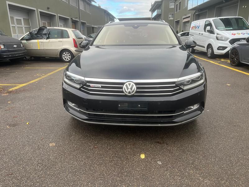 Gebraucht VW Passat Highline 240 PS (176 kW) 2016 Kombi