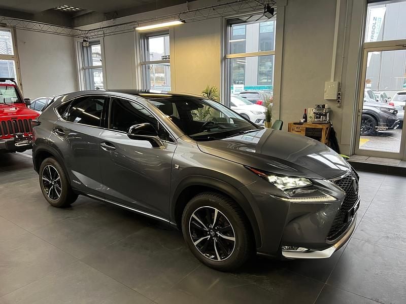 Gebraucht Lexus NX300h E-FOUR 197 PS (144 kW) 2016 SUV
