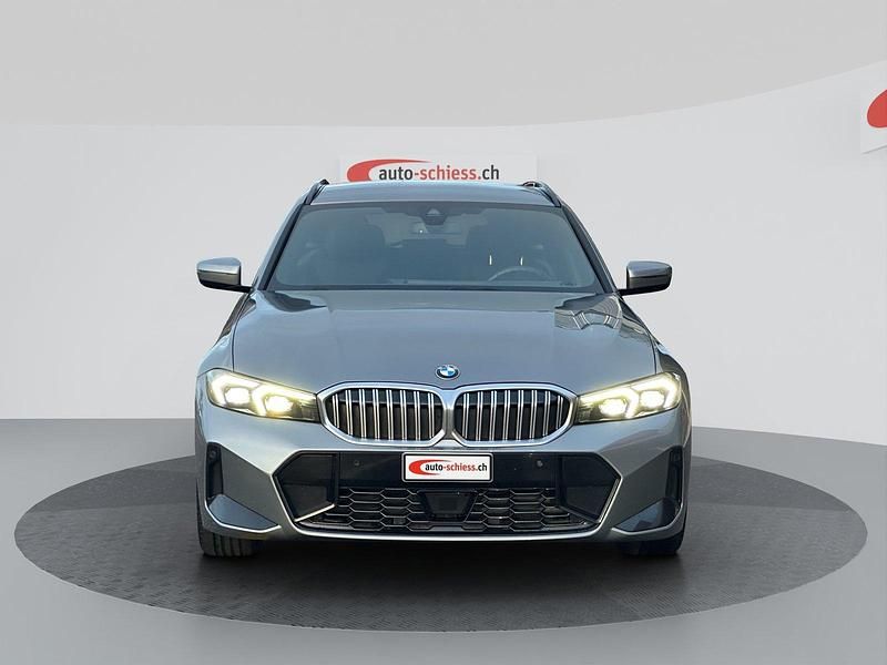 Gebraucht BMW 330 M Sport 245 PS (180 kW) 2024 Kombi