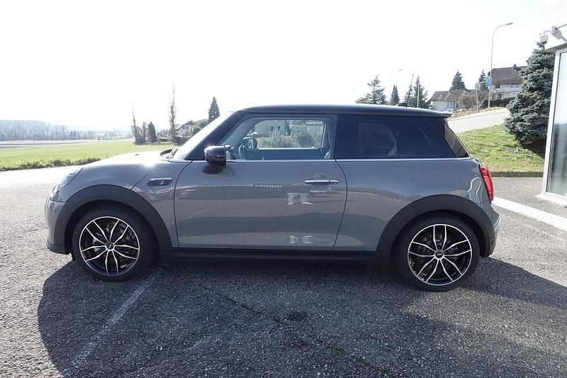 Gebraucht Mini Cooper SE 135 kW (184 PS) 2022 Kleinwagen