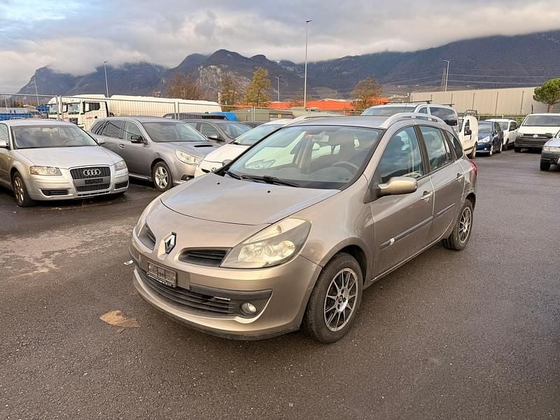 Gebraucht Renault Clio II Dynamique 101 PS (74 kW) 2009