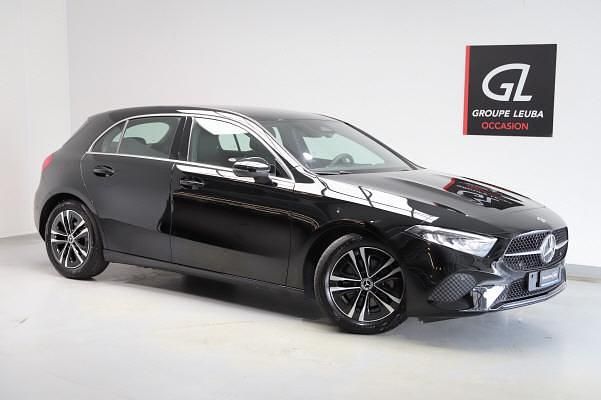 Gebraucht Mercedes A180 136 PS (100 kW) 2024 Schwarz Limousine