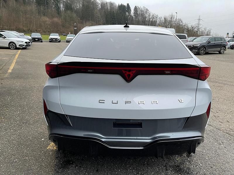 Neu Cupra Tavascan 250 kW (340 PS) 2025 Weiss SUV