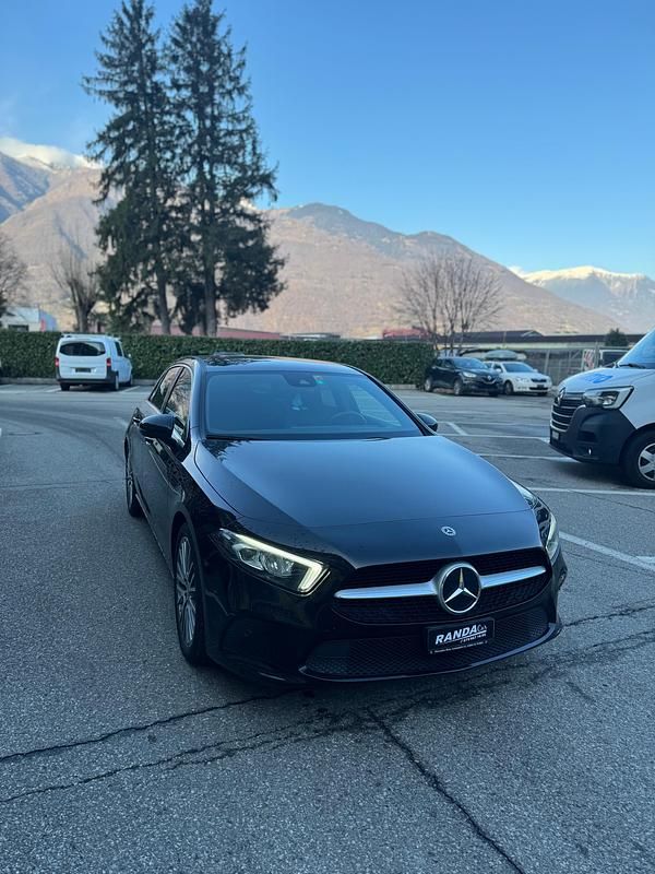 Gebraucht Mercedes A180 AMG line 136 PS (100 kW) 2021