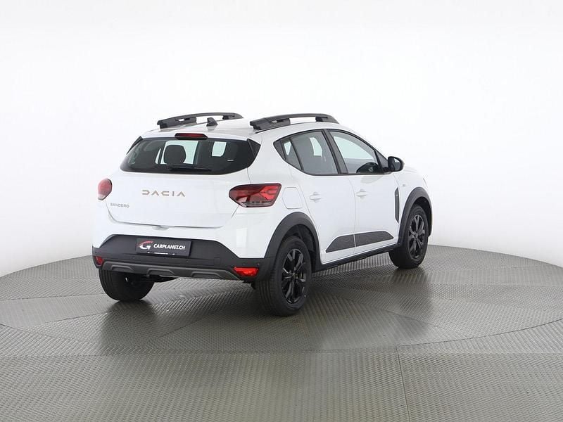 Neu Dacia Sandero Stepway 110 PS (80 kW) 2025 Weiss Kleinwagen