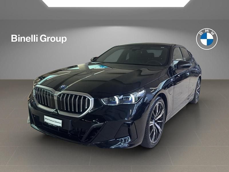 Schwarz Gebraucht 2024 BMW 550e M Sport Limousine | CHF 76’900 (Guter Preis) - Bild 1/4