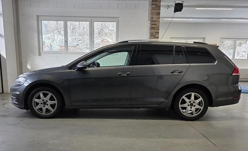 Gebraucht VW Golf VII Highline 150 PS (110 kW) 2018 Kombi