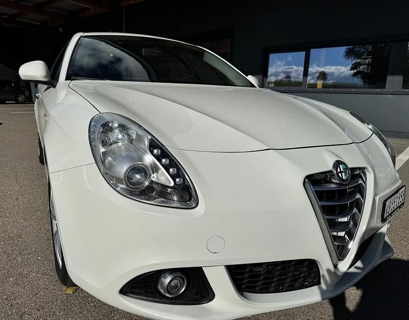 Gebraucht 2014 Alfa Romeo Giulietta Progression Kleinwagen | CHF 3’990 - Bild 1/4