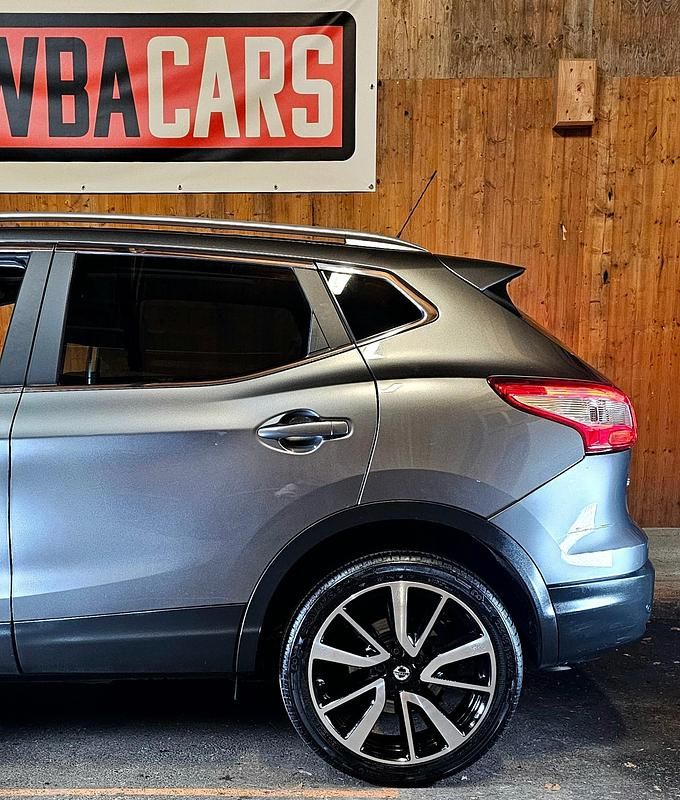 Gebraucht Nissan Qashqai Premium Edition 131 PS (96 kW) 2017 SUV