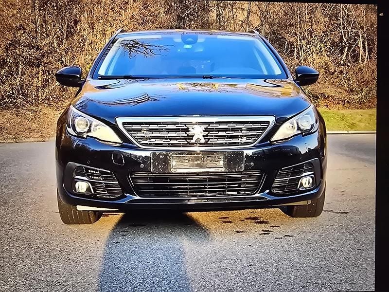 Gebraucht Peugeot 308 SW Allure 130 PS (95 kW) 2018 Kombi