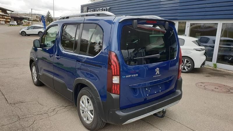 Gebraucht Peugeot Rifter Allure 100 kW (136 PS) 2022 Blau Van / Kleinbus