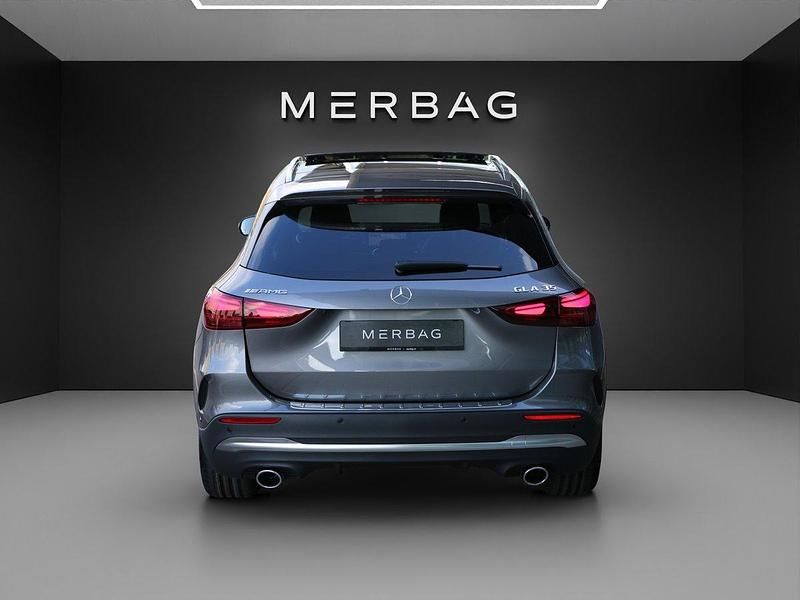 Neu Mercedes GLA35 AMG AMG 306 PS (225 kW) 2025 SUV