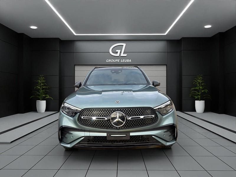 Neu Mercedes GLC220 197 PS (144 kW) 2026 Grün SUV