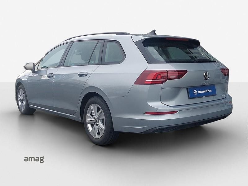 Gebraucht VW Golf VIII Life 150 PS (110 kW) 2025 Oyster silver metallic Kombi