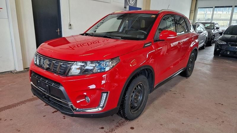 Gebraucht Suzuki Vitara 140 PS (102 kW) 2019 Rot SUV
