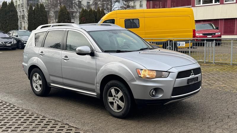 Gebraucht Mitsubishi Outlander Invite 156 PS (114 kW) 2010