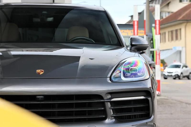 Gebraucht Porsche Cayenne 340 PS (250 kW) 2025 Gray SUV